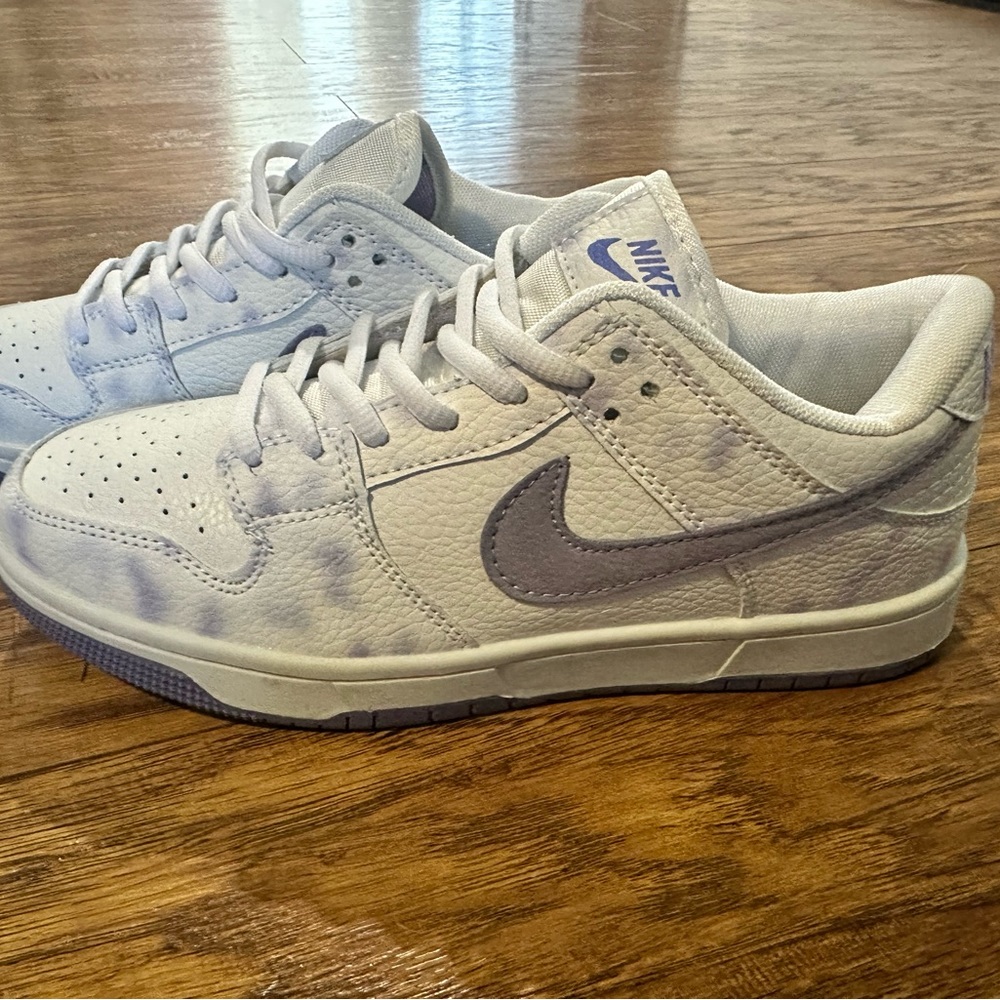 Nike Low Dunk Shoes Purple White Sz 8 (Women) Brand New